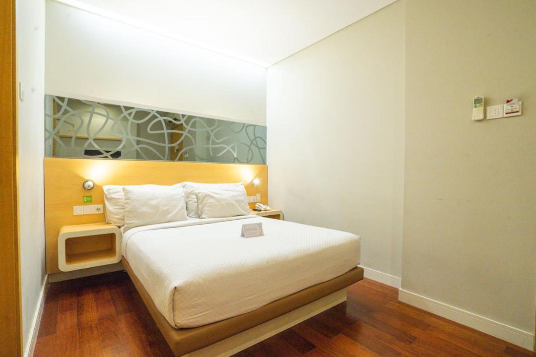 Life Hotel Stasiun Kota Surabaja Zewnętrze zdjęcie