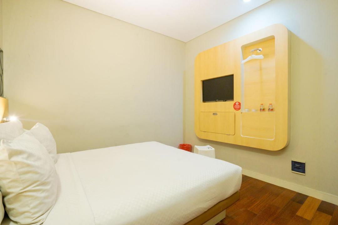 Life Hotel Stasiun Kota Surabaja Pokój zdjęcie