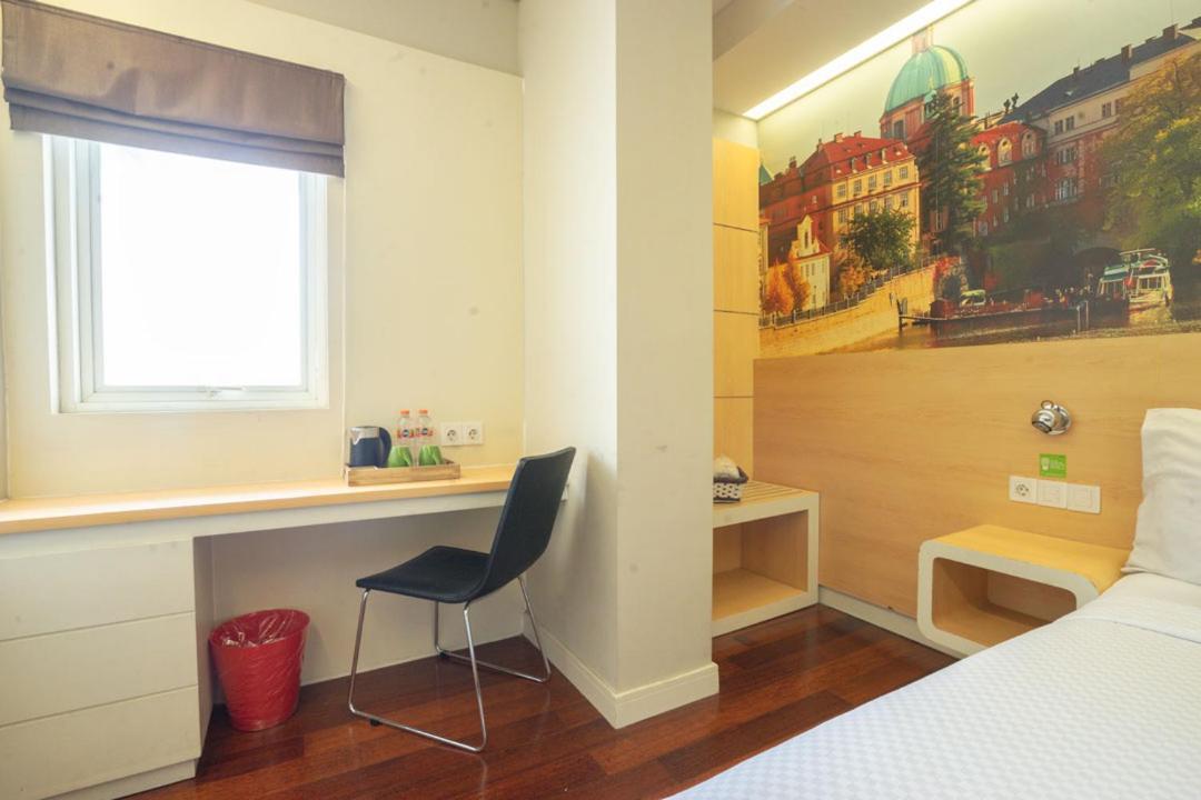 Life Hotel Stasiun Kota Surabaja Pokój zdjęcie